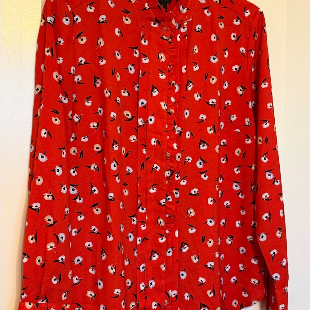 Ann Taylor Red Floral Button-Up Blouse Size Medium